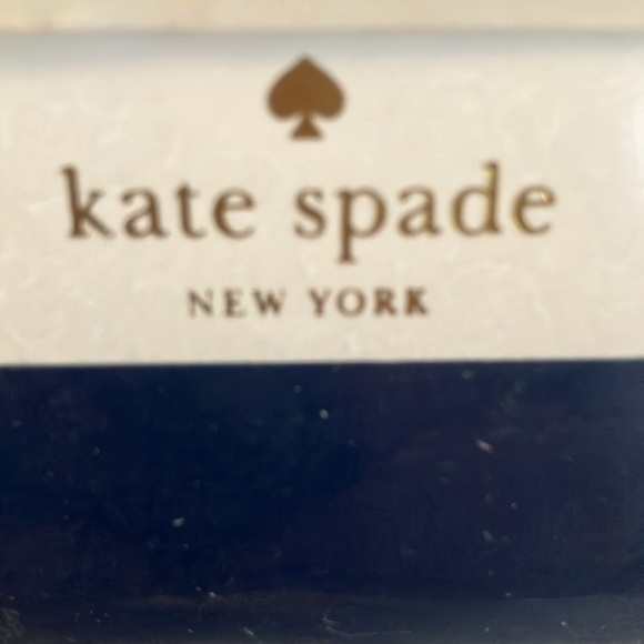 Kate Spade: Candy Stripe Recipe Book- 7 sections- 20 recipes for each section - Picture 7 of 16